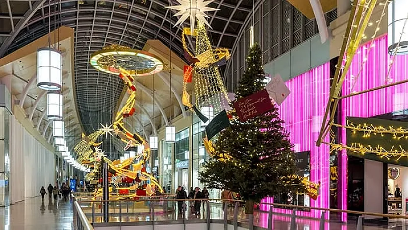 Win a 2 Night Festive Cardiff Break with £200 Shopping Gift Card