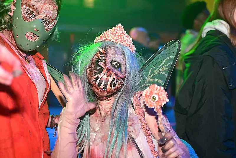 Win 6 Ultimate Fear Passes to Farmageddon + £250 for Food & Drink