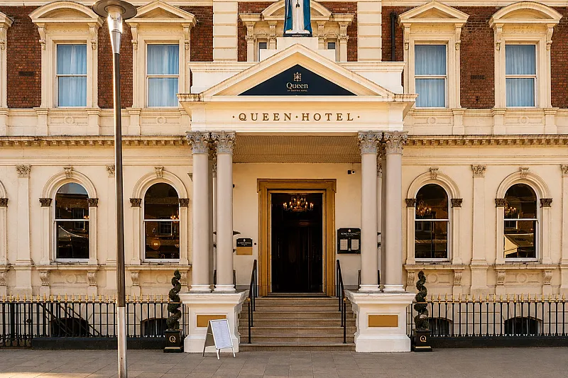 Win A 2-Night Escape To The Queen At Chester Hotel