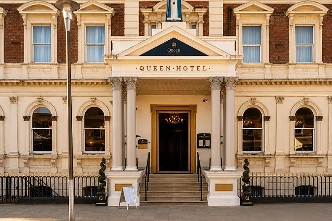 Win A 2-Night Escape To The Queen At Chester Hotel
