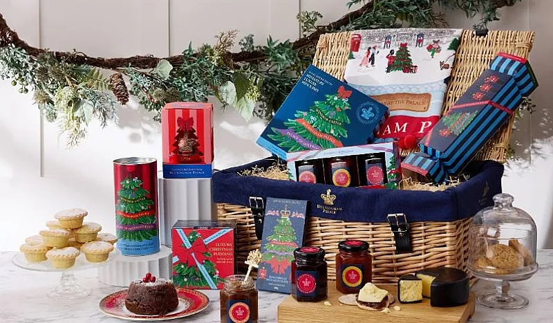 Win a Royal Collection Buckingham Palace Christmas Hamper