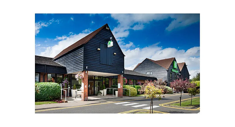 Win One-night Coolcation at Holiday Inn Cambridge