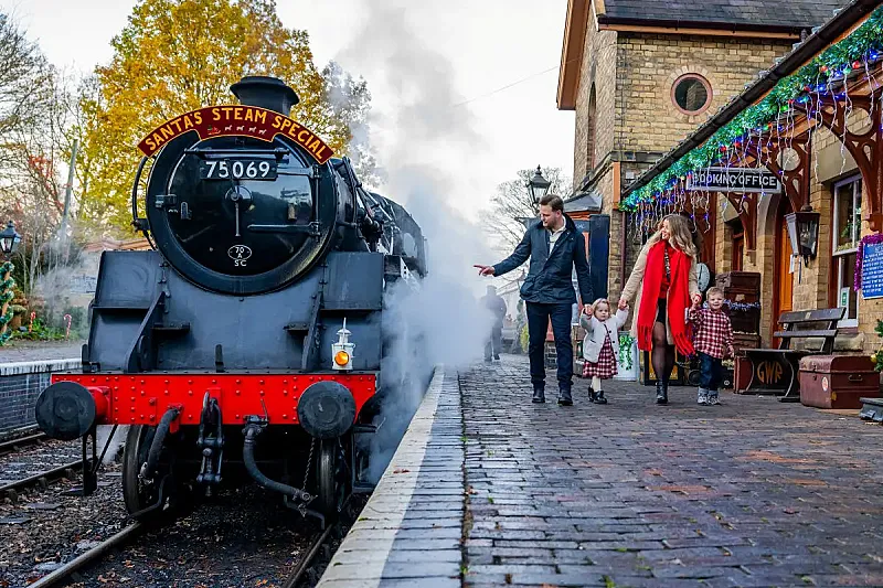 Win Tickets for SIX on Santa’s Steam Special
