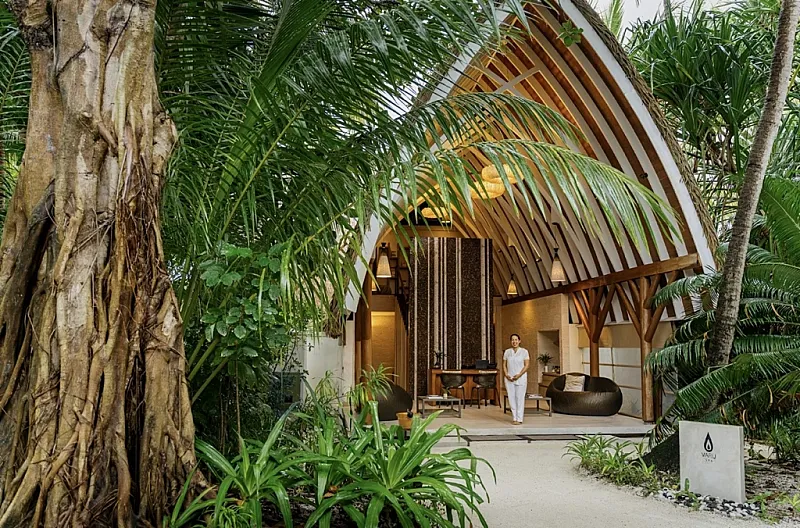 Win a luxurious stay at kandolhu in the maldives