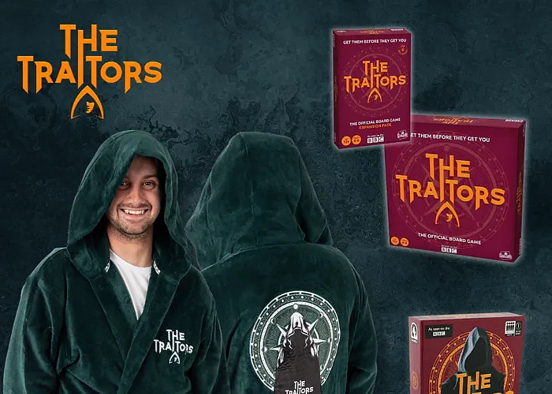 11.59pm Win The Traitors medium robe, board game & card game