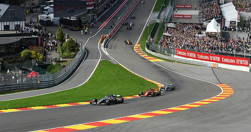 Win a Formula 1 Sports Bottle, Thermal Mug or Tote Bag