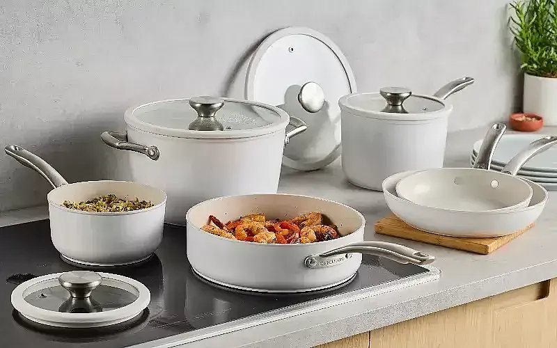 Win a Circulon Halo LaserDefense™ Ceramic Pan Set worth £484