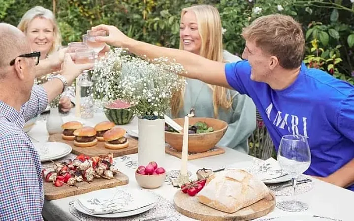 Win a LIGA Sustainable Beach Clean Dining Bundle