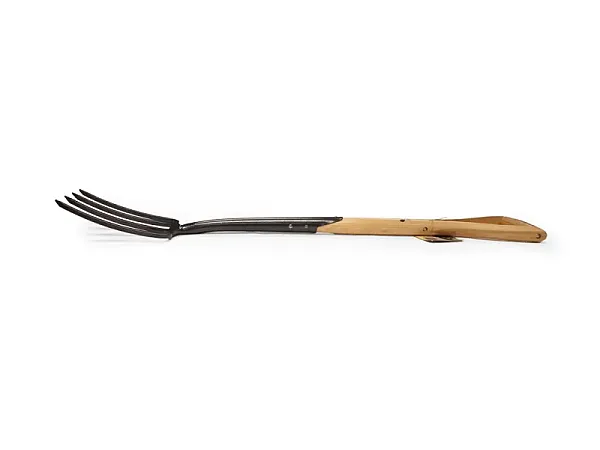 Win a Carbon Steel Border Fork and Spade