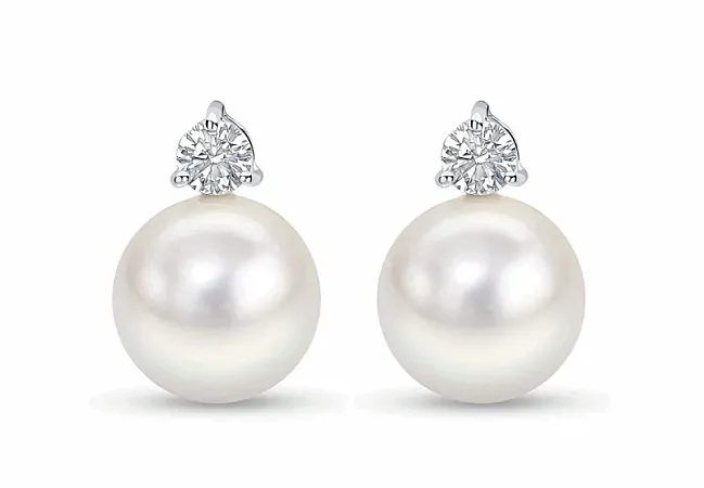 Prize image for Win a Pair of 18ct White Gold Earrings