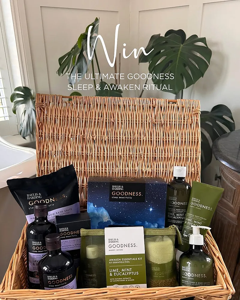Win Baylis & Harding Ultimate Goodness Sleep & Awaken Ritual Hamper