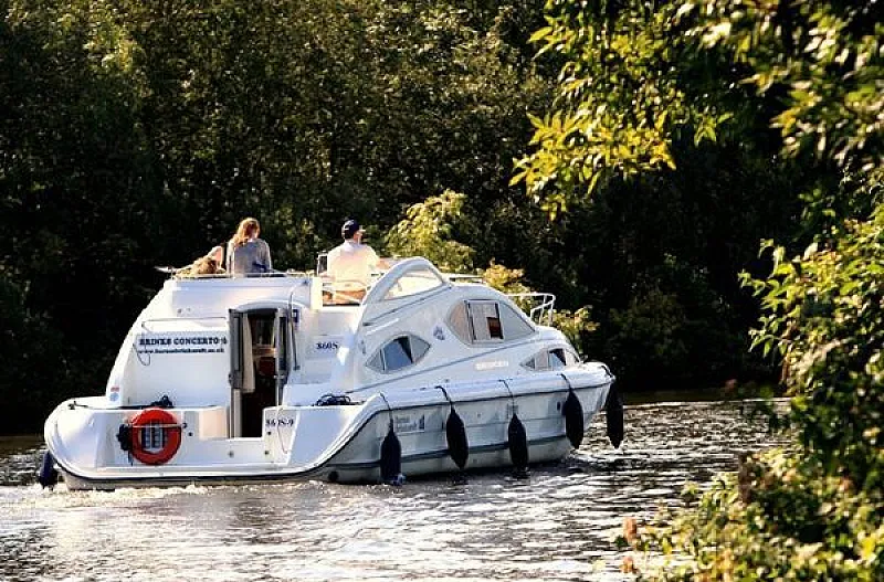 Win up to £1,000 towards a Norfolk Broads boating holiday
