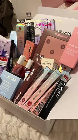 Prize image for Win a beauty bundle