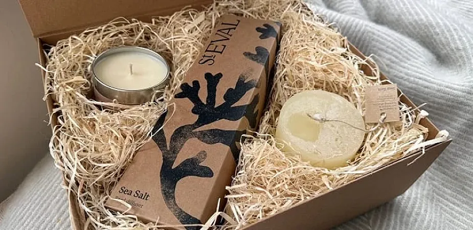 Prize image for Win a £300 holiday voucher, wool blanket, and candle/diffuser hamper